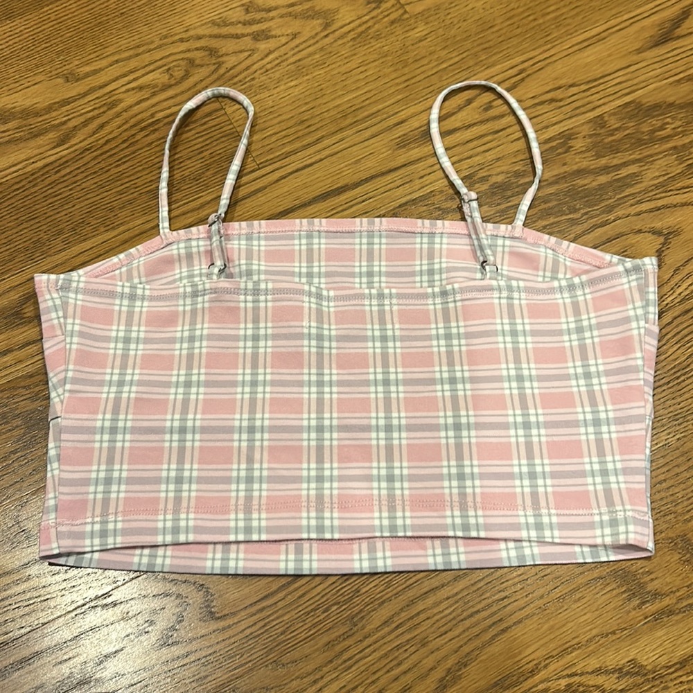 Hollister Crop Top. Large. Pink Plaid - Picture 5 of 10